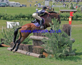 Qaffle at Barbury Castle